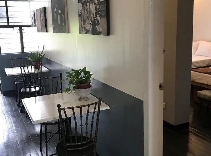 Ba Noi's Kapitolyo B&B