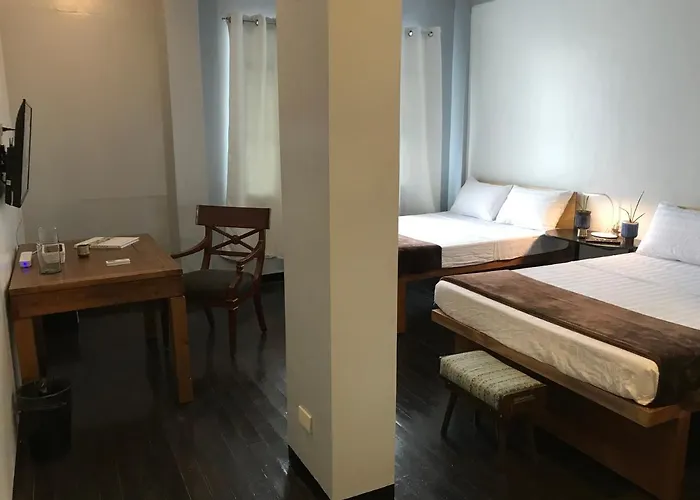 Ba Noi's Kapitolyo B&B